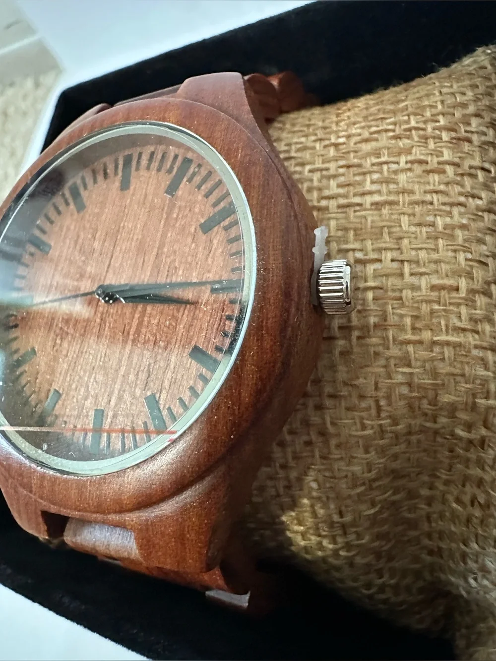 AVANTWOOD Minimalist Men’s Watch in Red Sandalwood